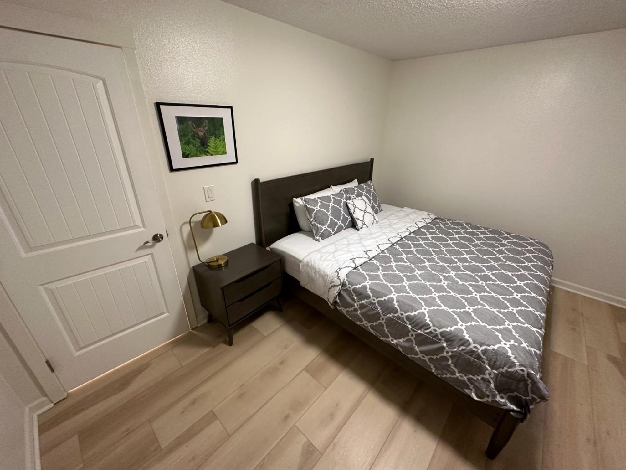 Stay Anchorage! Furnished Two Bedroom Apartments With High Speed Wifi Quarto foto