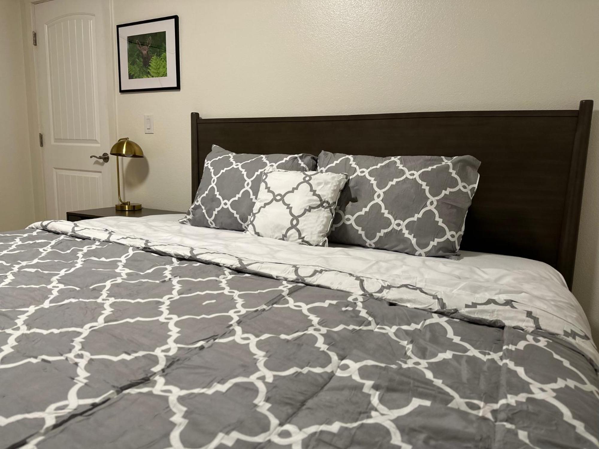 Stay Anchorage! Furnished Two Bedroom Apartments With High Speed Wifi Quarto foto